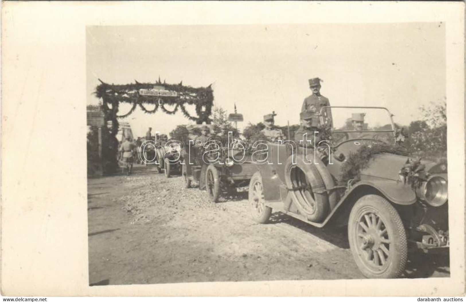 * T2/T3 1916 Chervonohrad, Krystynopol; WWI Austro-Hungarian K.u.K. Military, Soldiers In Automobiles, Decorated Gate Wi - Ohne Zuordnung