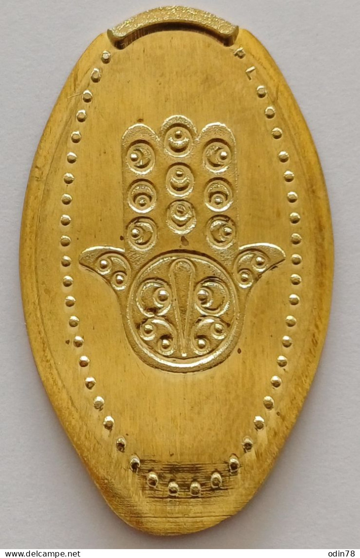 Pièce écrasée -  LA MAIN DE FATMA -  Doré  -  ARABIE SAOUDITE - Souvenir-Medaille (elongated Coins)