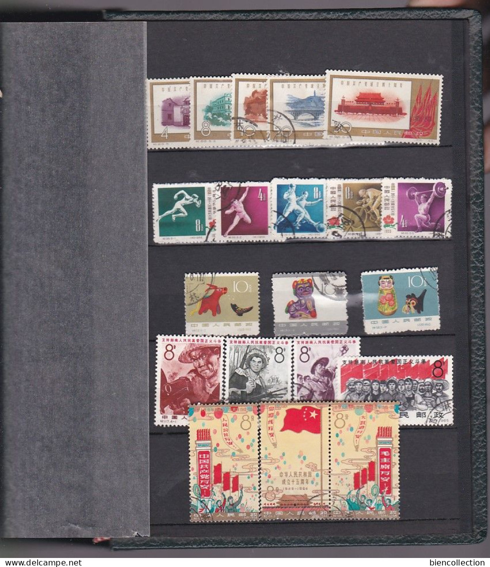 Chine. 1 petit classeur de timbres oblitérés