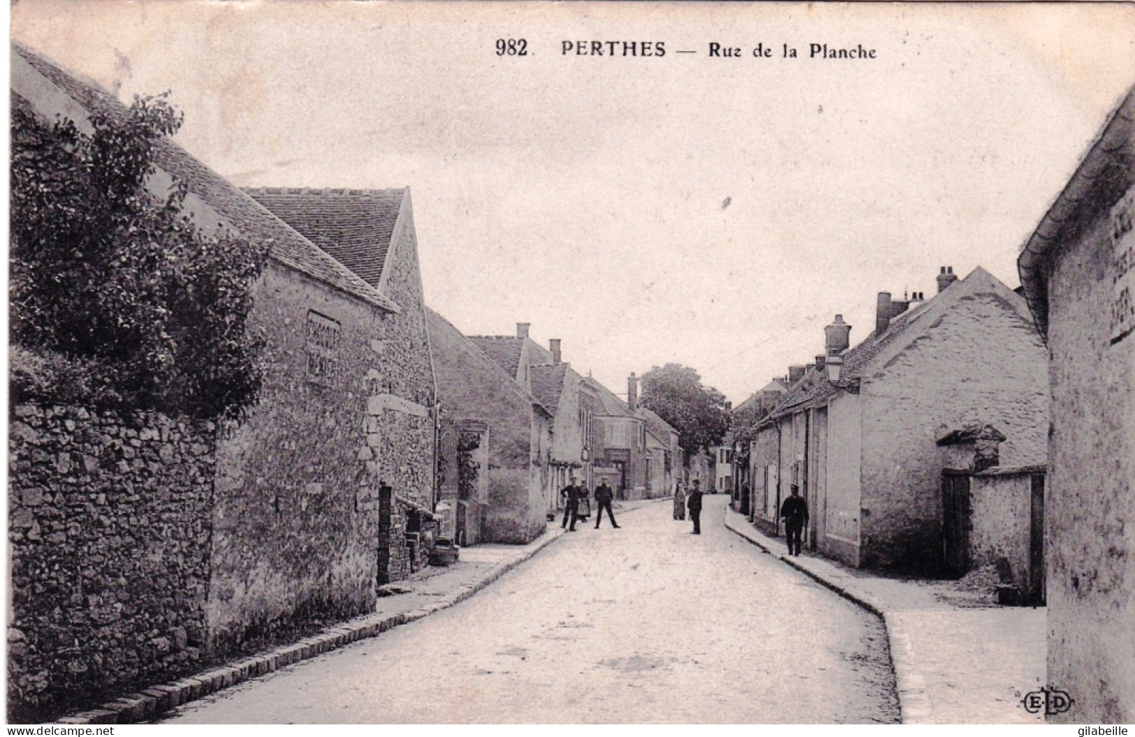 77 - Seine Et Marne -  PERTHES - Rue De La Planche - Perthes