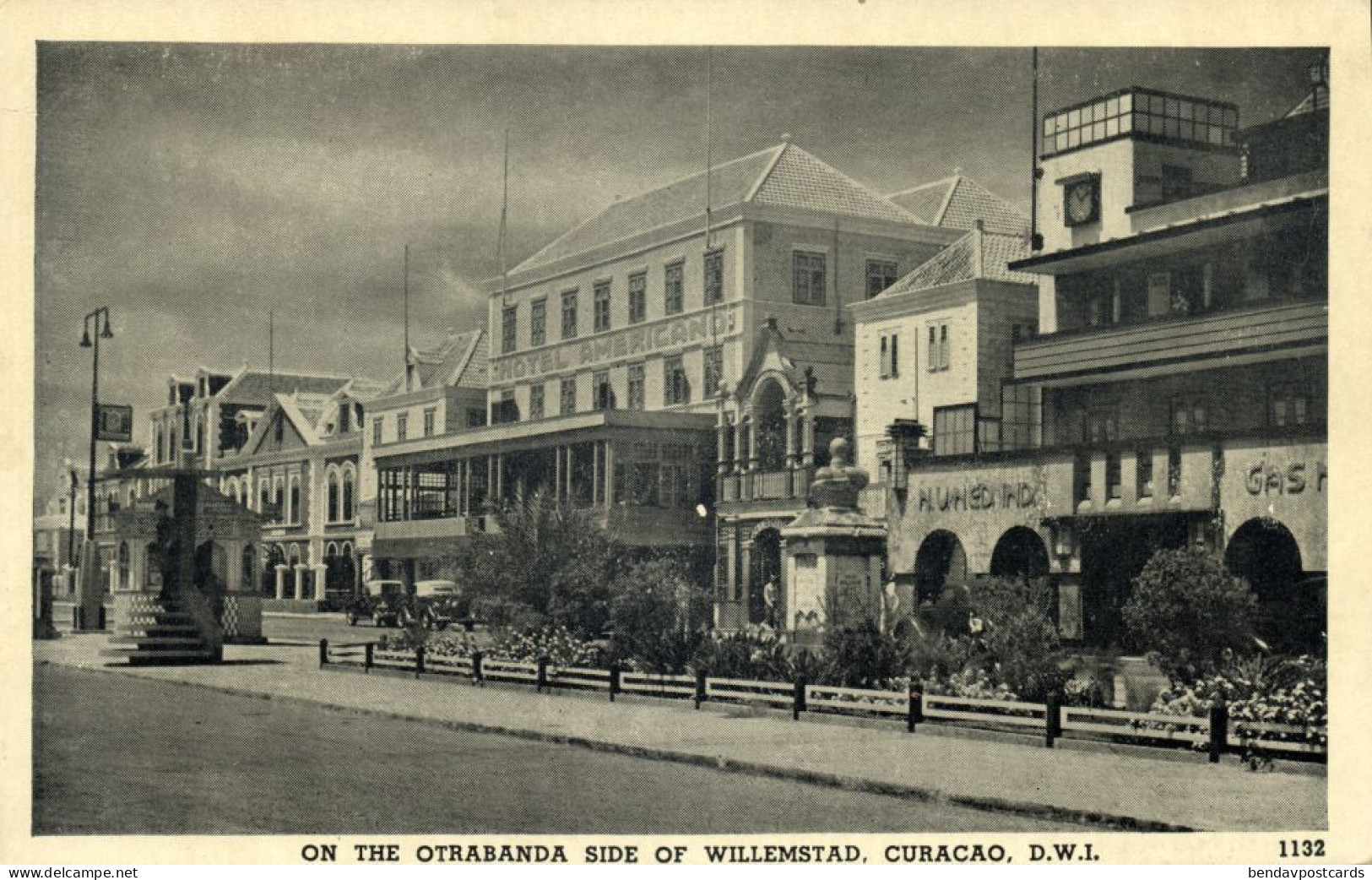 Curacao, D.W.I., WILLEMSTAD, On The Otrabanda Side (1930s) Mathews Postcard - Curaçao