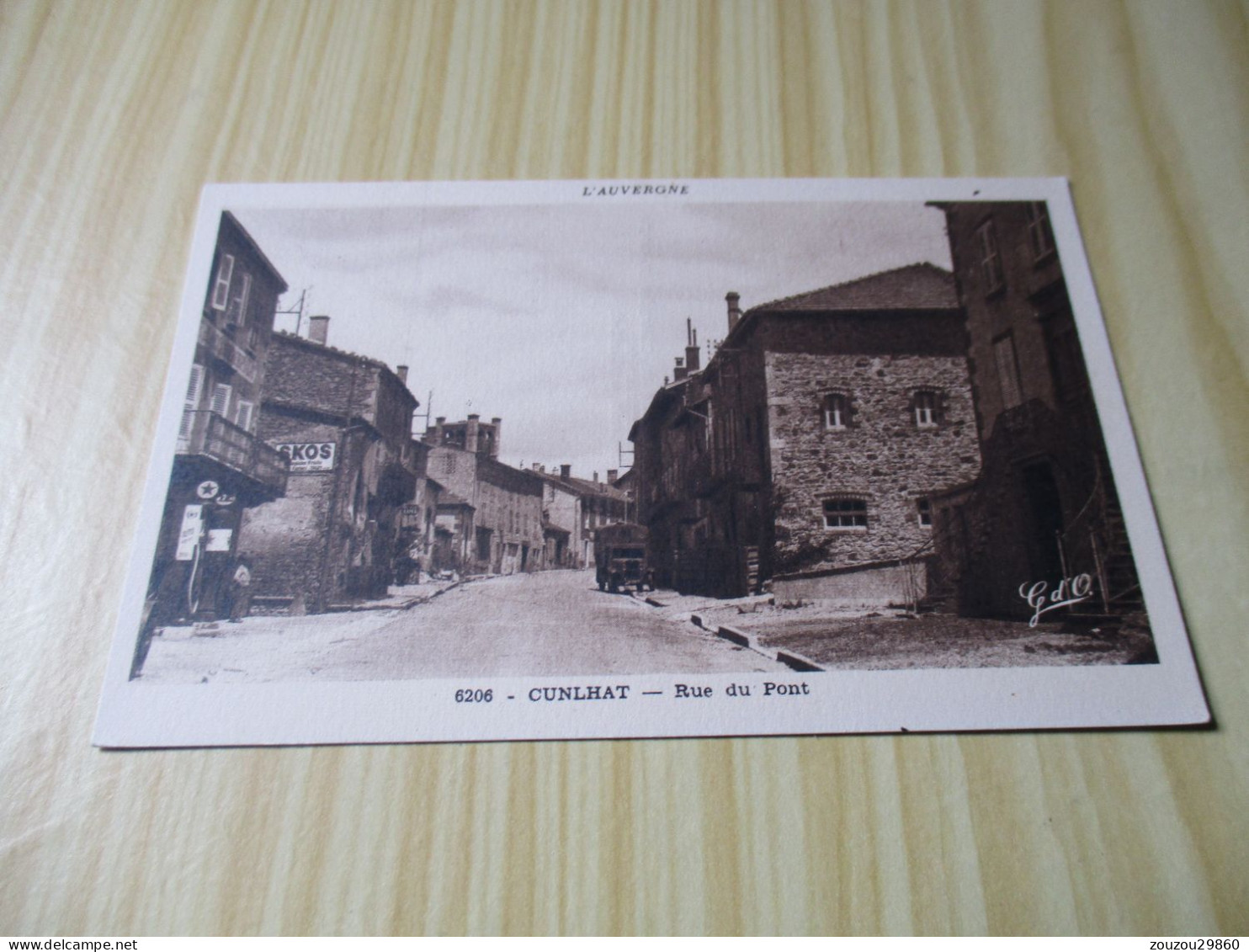 CPA Cunlhat (63).Rue Du Pont. - Cunlhat