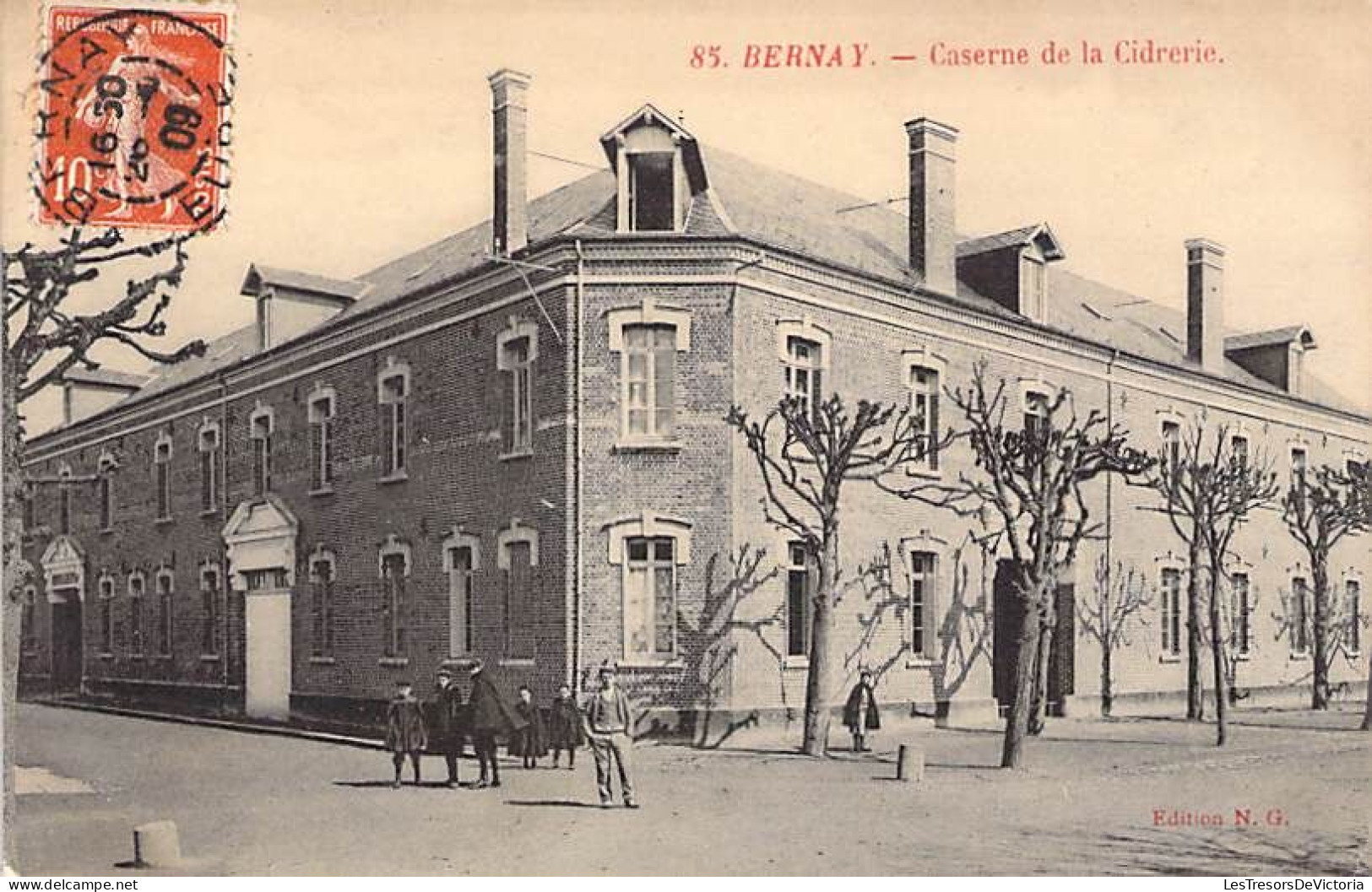 France - Bernay - Caserne De La Cidrerie - Animé  -  Carte Postale Ancienne - Bernay