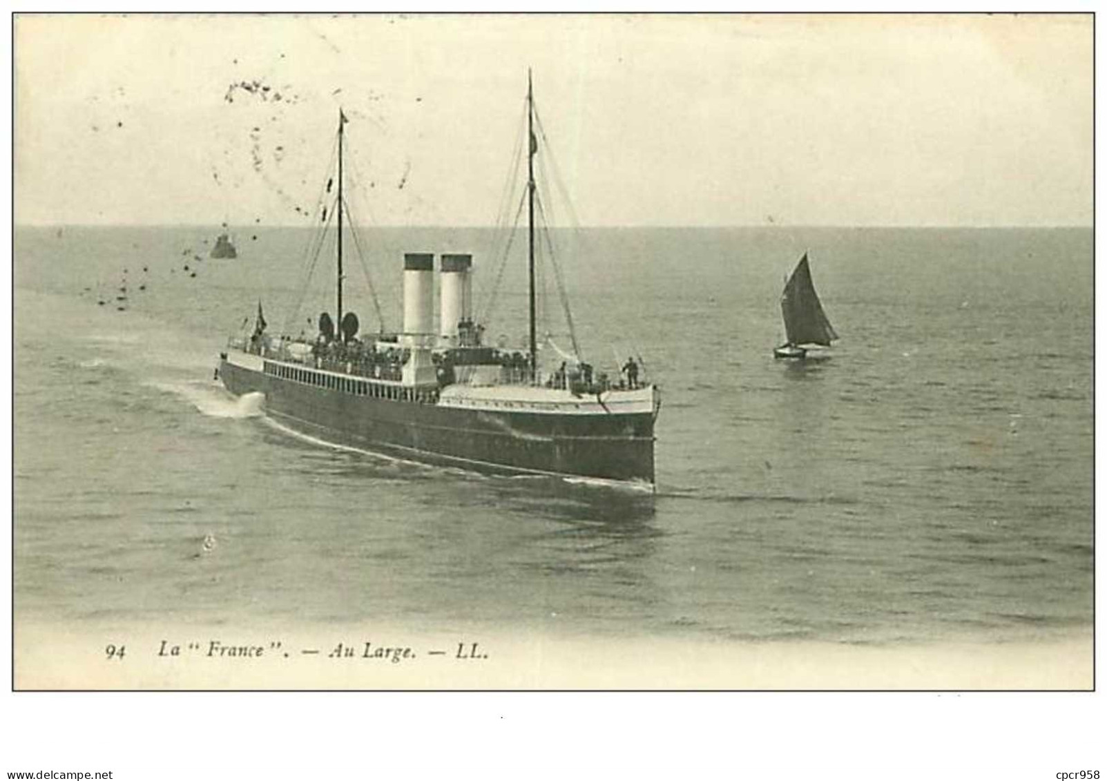 BATEAUX.n°8.LA "FRANCE".AU LARGE - Ferries