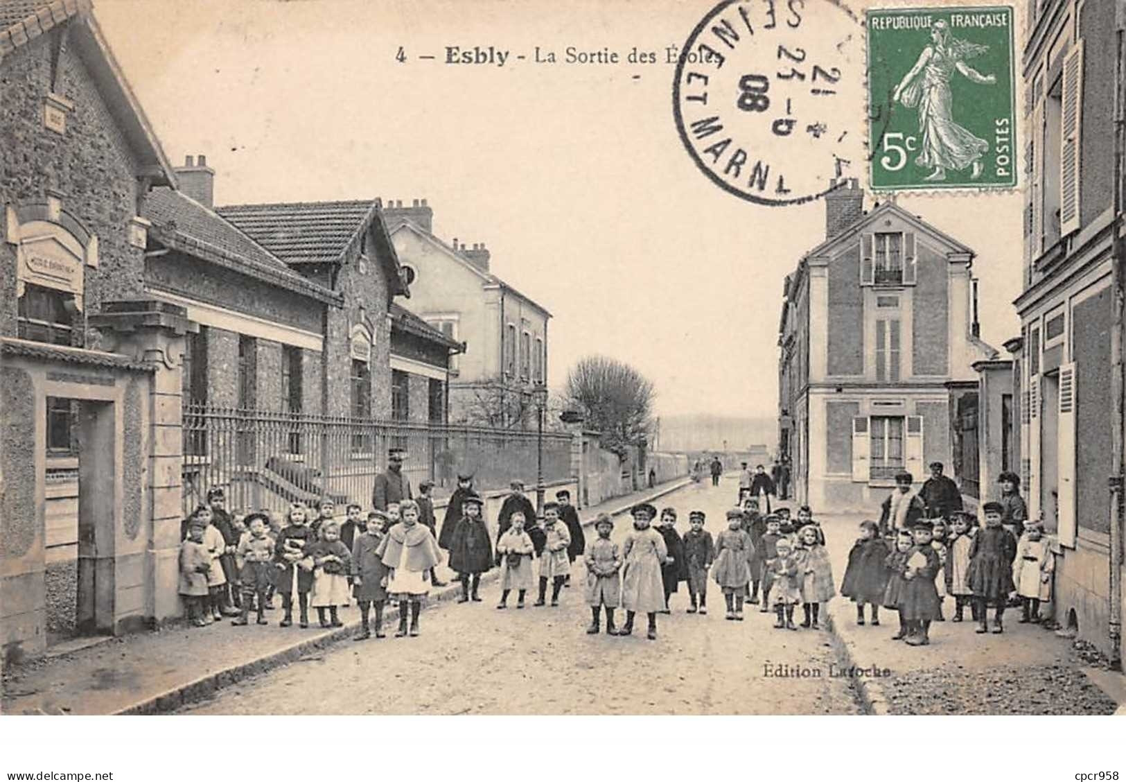 77.n°59346.esbly.la Sortie Des écoles - Esbly