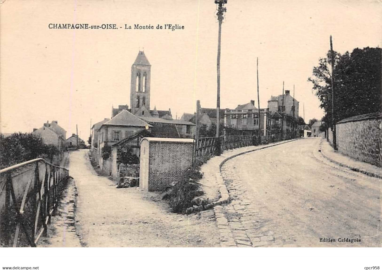 95. N°56546.champagne Sur Oise.la Montée De L'eglise - Champagne Sur Oise