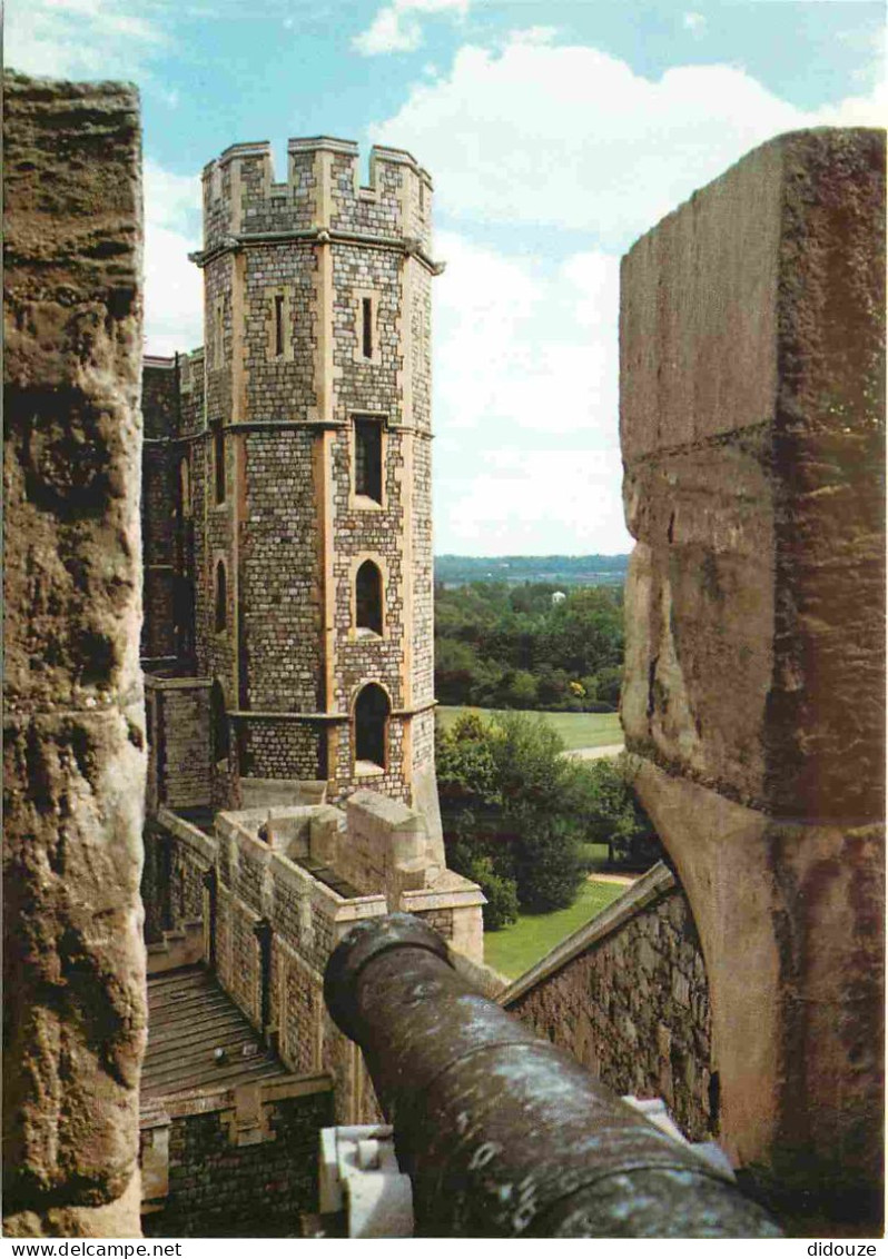 Angleterre - Windsor Castle - Edward III Tower From The Round Tower - Château De Windsor - Berkshire - England - Royaume - Windsor Castle