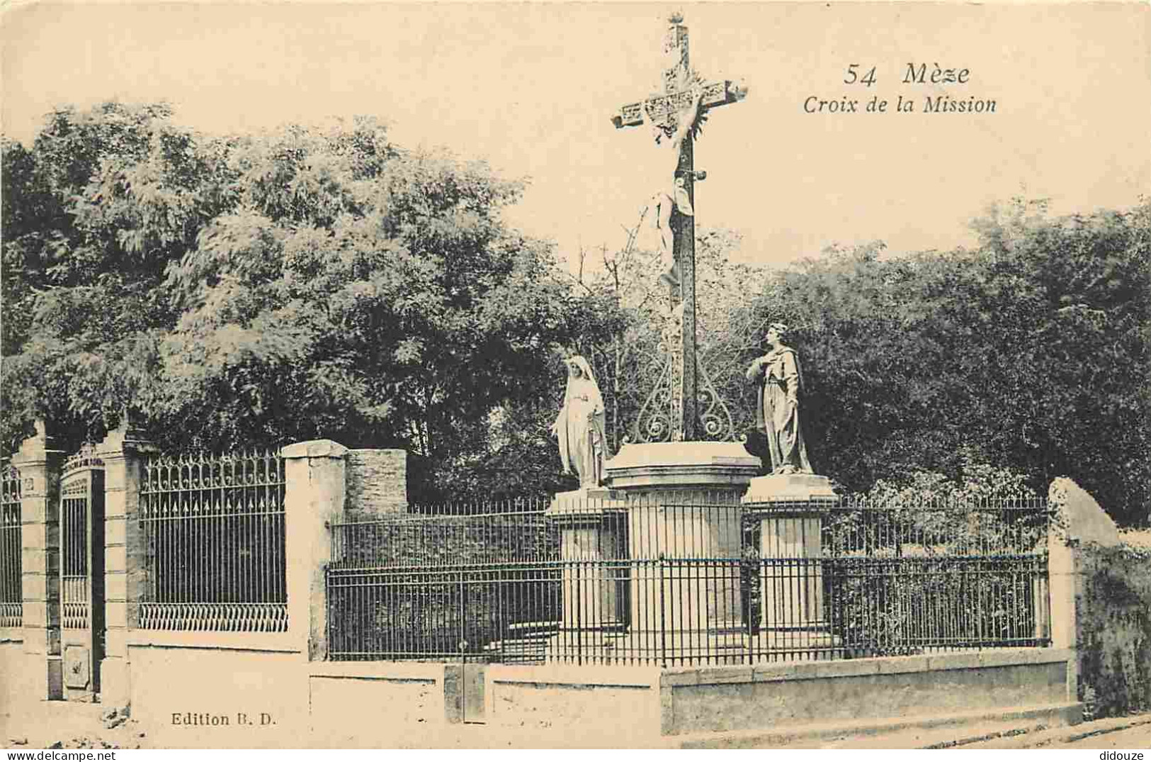 34 - Mèze - Croix De La Mission - CPA - Voir Scans Recto-Verso - Mèze