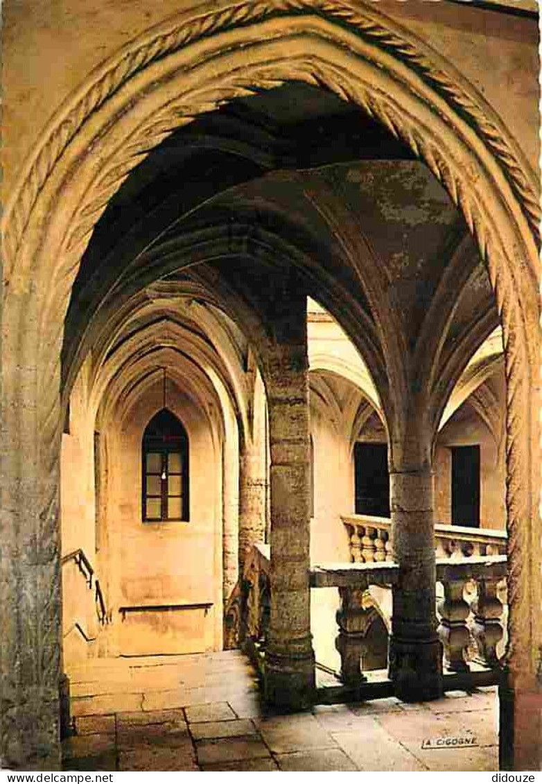 34 - Pezenas - Hôtel Du Baron De Lacoste (Escalier Gothique Du XIVe Siècle). - Carte Neuve - CPM - Voir Scans Recto-Vers - Pezenas