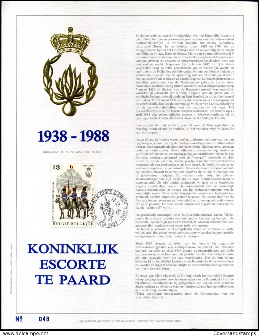 2308 - Koninklijk Escorte Te Paard - Luxe Kunstblad - Brieven En Documenten
