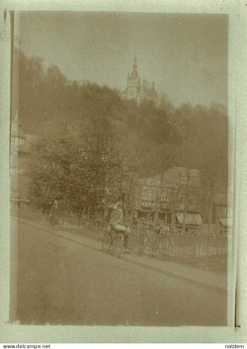 Esneux, Poulseur?, Photo (6,5x9cm), Randonnée En Vélo, Arrêt Au Pied Du Chäteau Du Rond Chêne. - Esneux