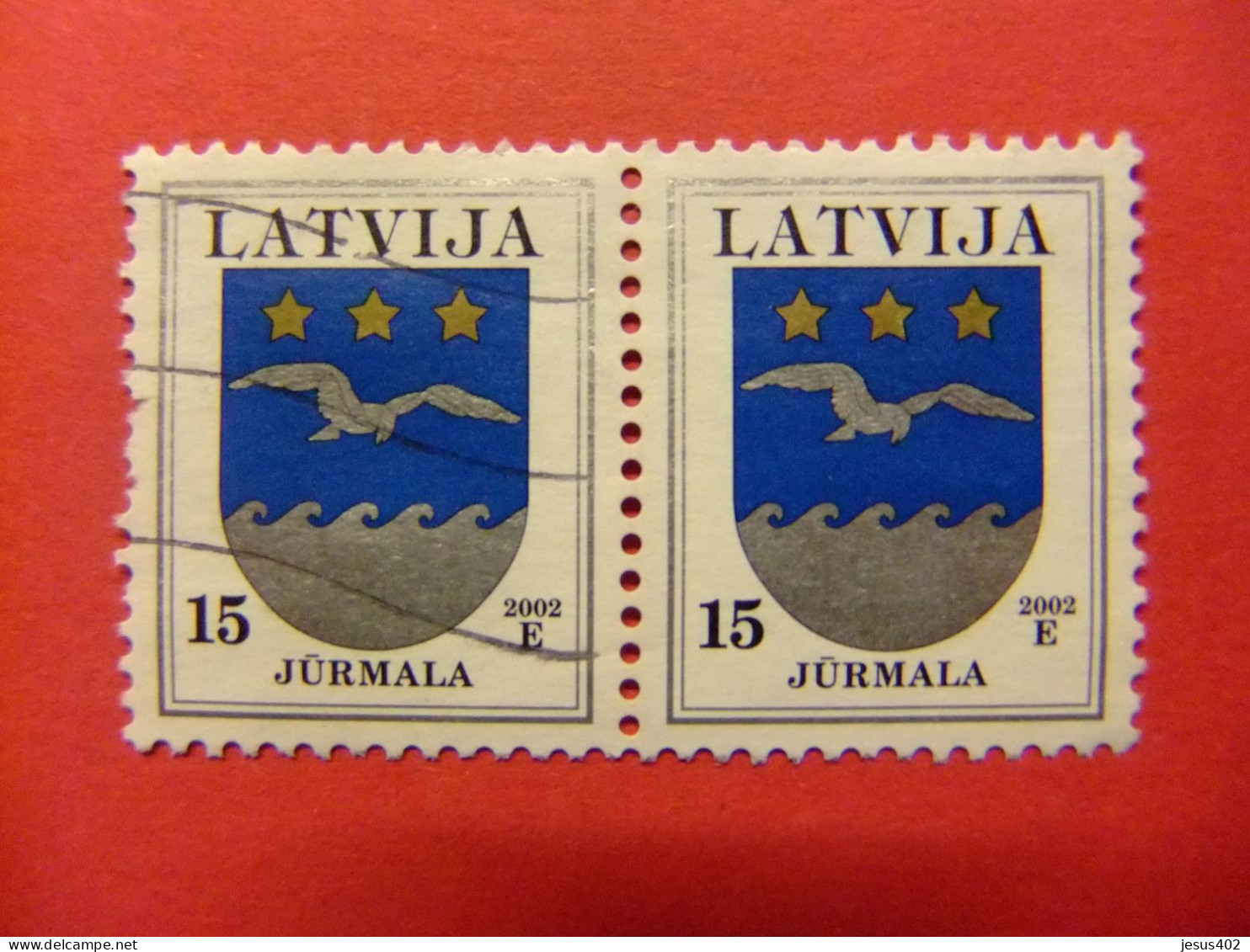 111 LETONIA - LATVIJA 2002 / ESCUDO JURMALA  / YVERT 528 FU - Lettonia