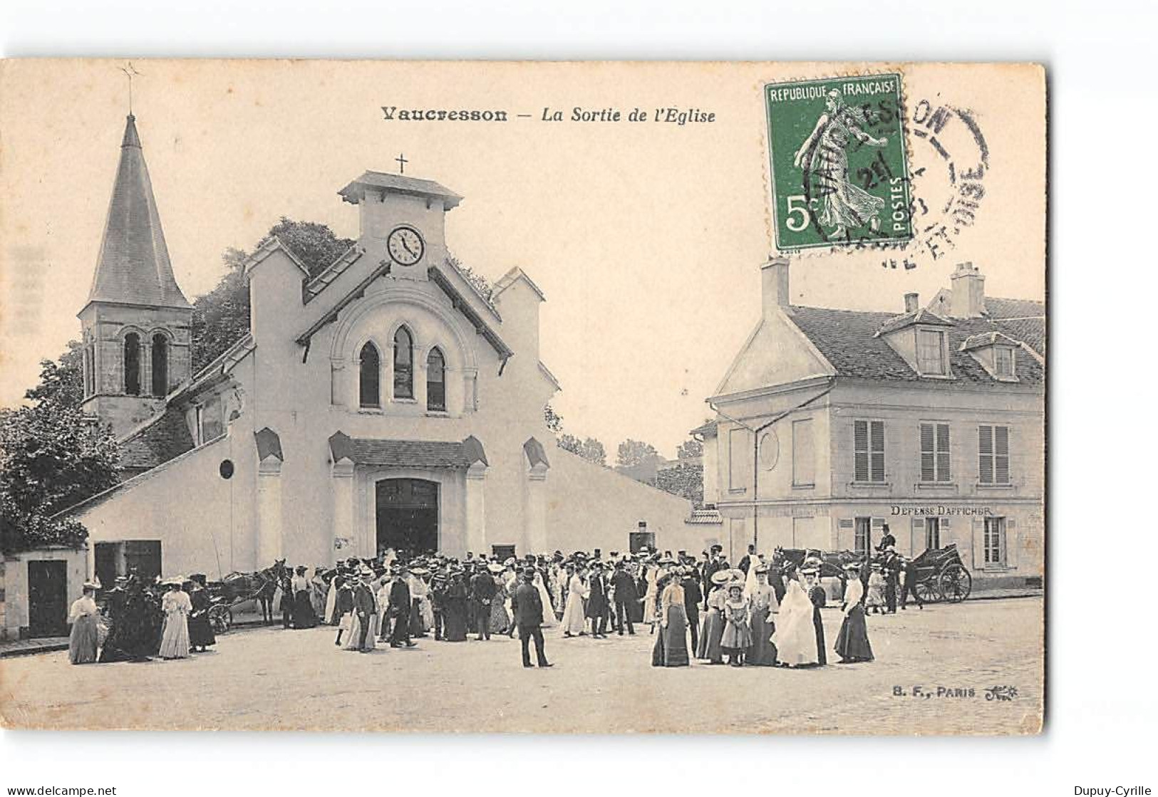 VAUCRESSON - La Sortie De L'Eglise - Très Bon état - Vaucresson