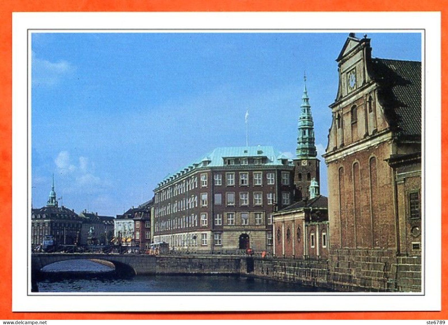 DANEMARK  DENMARK  Copenhague Eglise Saint Nicolas Et Eglise De Holmen - Géographie