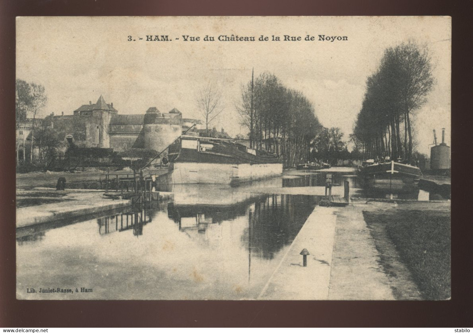 80 - HAM - VUE DU CHATEAU DE LA RUE DE NOYON - CANAL -  PENICHES - Ham