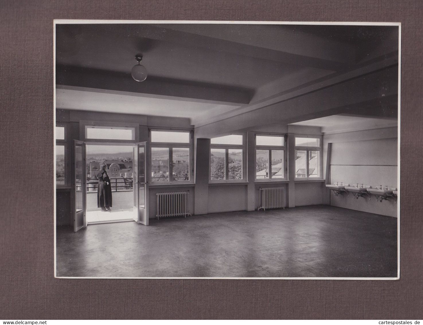 Fotoalbum 52 Fotografien 1936, Ansicht Wien, Neubau des Greisen-Asyl in Wien 13. Wittegasse 3-5 