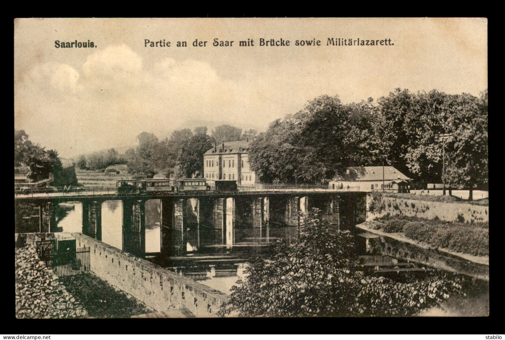 ALLEMAGNE - SAARLOUIS - PARTIE AN DER SAAR MIT BRUCKE SOWIE MILITALAZARETT - Kreis Saarlouis