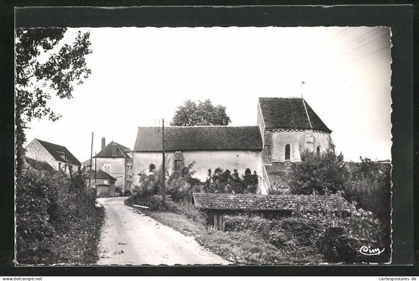 CPA Gurgy, L`Eglise, Auf Der Strasse Zur L'Église Hin  - Gurgy