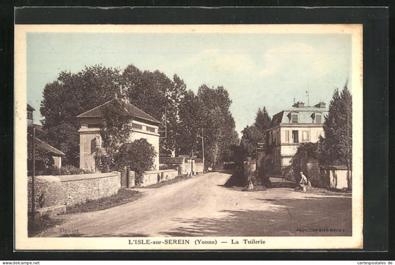 CPA L`Isle-sur-Serein, La Tuilerie  - L'Isle Sur Serein