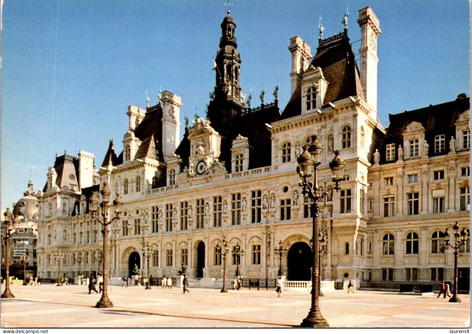 12-4-2024 (1 Z 41) France (posted Within France With Postage Label) Hotel De Ville De Paris (Town Hall - Mairie) - Châteaux