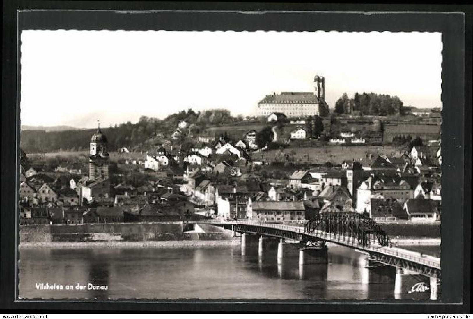 AK Vilshofen /Donau, Blick Auf Den Ort Mit Donau Und Brücke  - Vilshofen