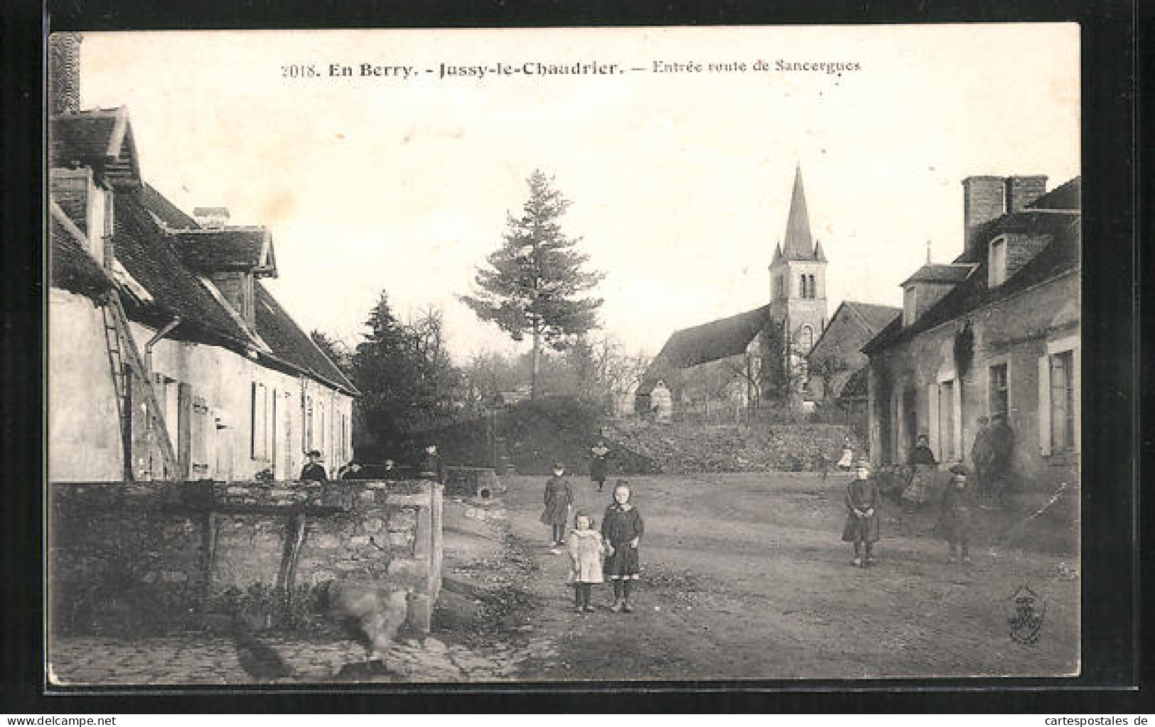 CPA Jussy-le-Chaudrier, Entrée Route De Sancergues  - Sancergues
