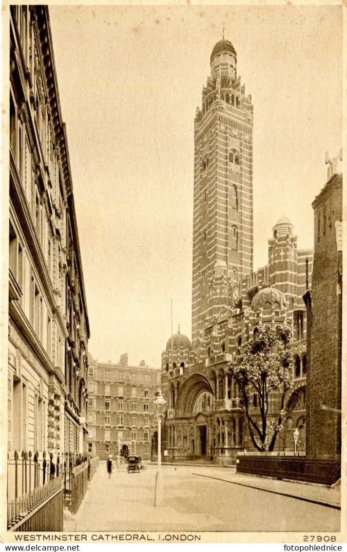 889 LONDON WESTMINSTER CATHEDRAL, 27908  Copyright Publication By B. P. Co. Ltd, London - Westminster Abbey