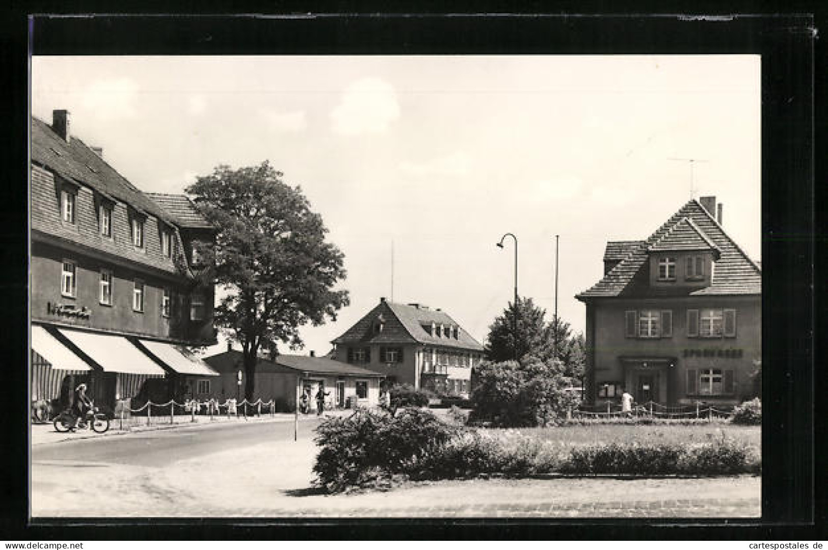 AK Lauta I. D. Niederlausitz, An Der Sparkasse  - Lauta