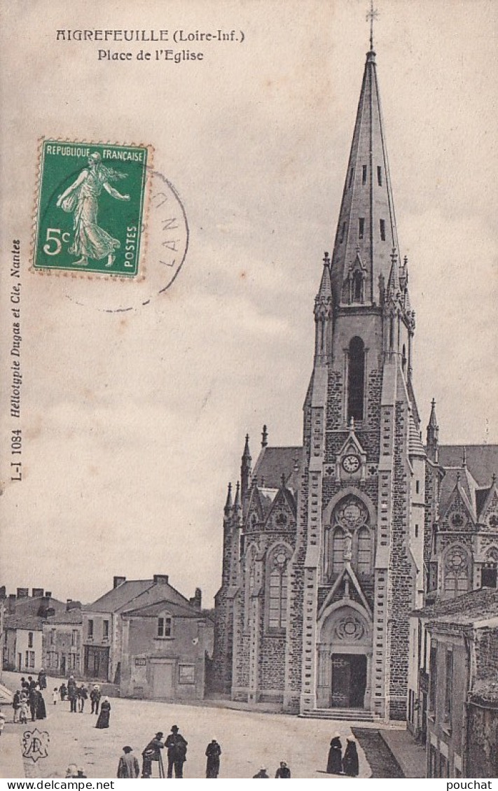 C12-44) AIGREFEUILLE - PLACE DE L ' EGLISE - EN 1908 - Aigrefeuille-sur-Maine