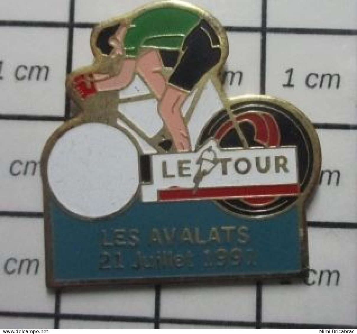 713c  Pin's Pins / Beau Et Rare / SPORTS / CYCLISME TOUR DE FRANCE MAILLOT VERT ETAPE LES AVALATS DE TRAVERS 1991 - Wielrennen