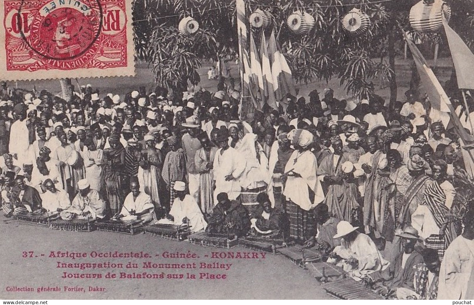 AFRIQUE OCCIDENTALE - GUINEE - KONAKRY - INAUGURATION  DU MONUMENT BALLAY - JOUEURS DE BALAFONS SUR LA PLACE - EN 1908 - Guinée Française