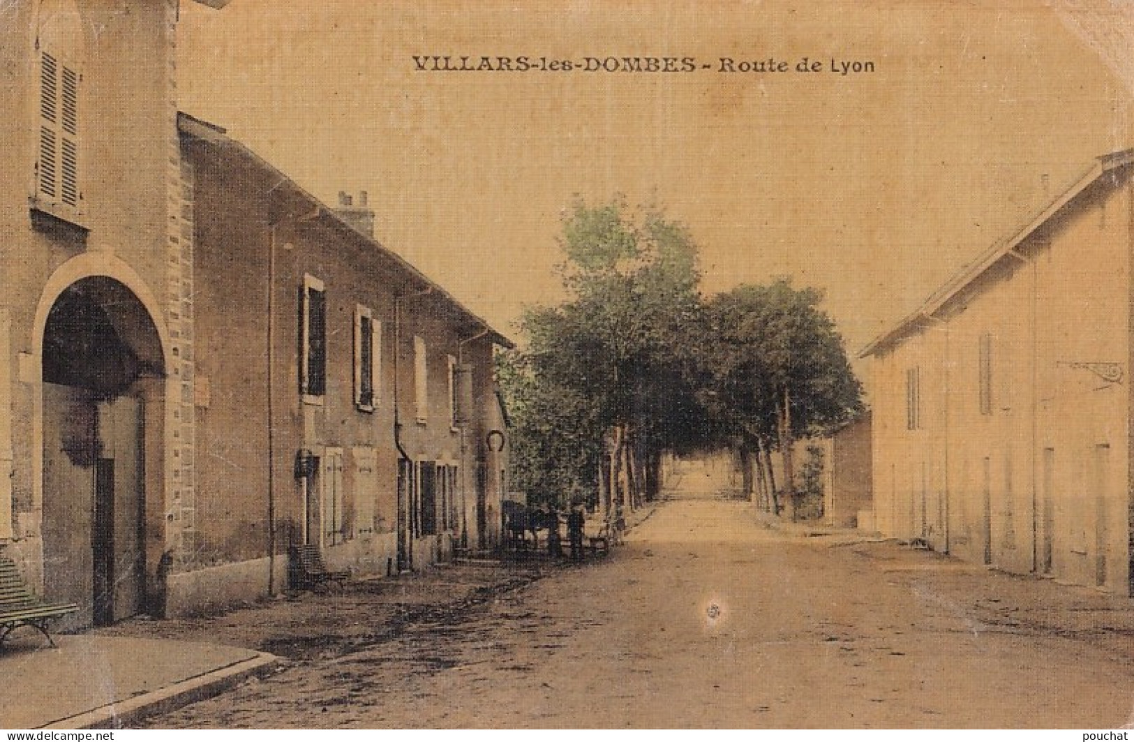 D12-01) VILLARS LES DOMBES - ROUTE DE LYON - ( 2 SCANS ) - Villars-les-Dombes