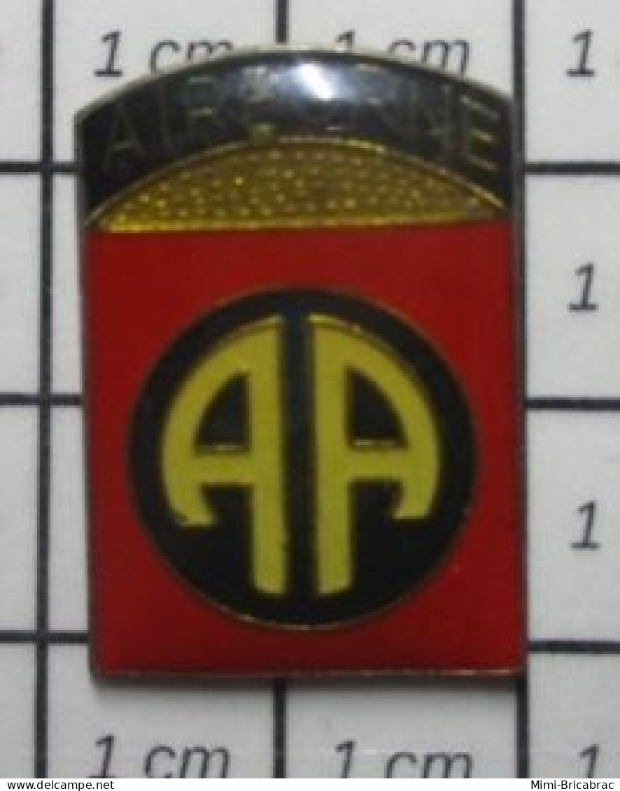 713c Pin's Pins / Beau Et Rare /  MILITARIA / BADGE AIRBORNE US ARMY ALL AMERICAN PARAS - Militaria