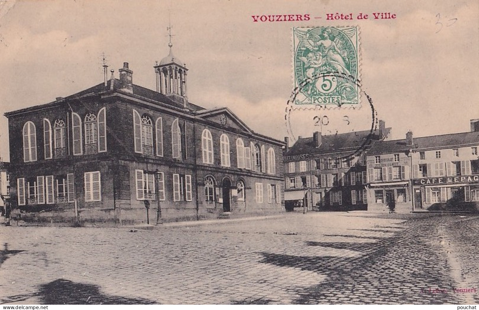 D19-08) VOUZIERS - HOTEL DE VILLE - Vouziers