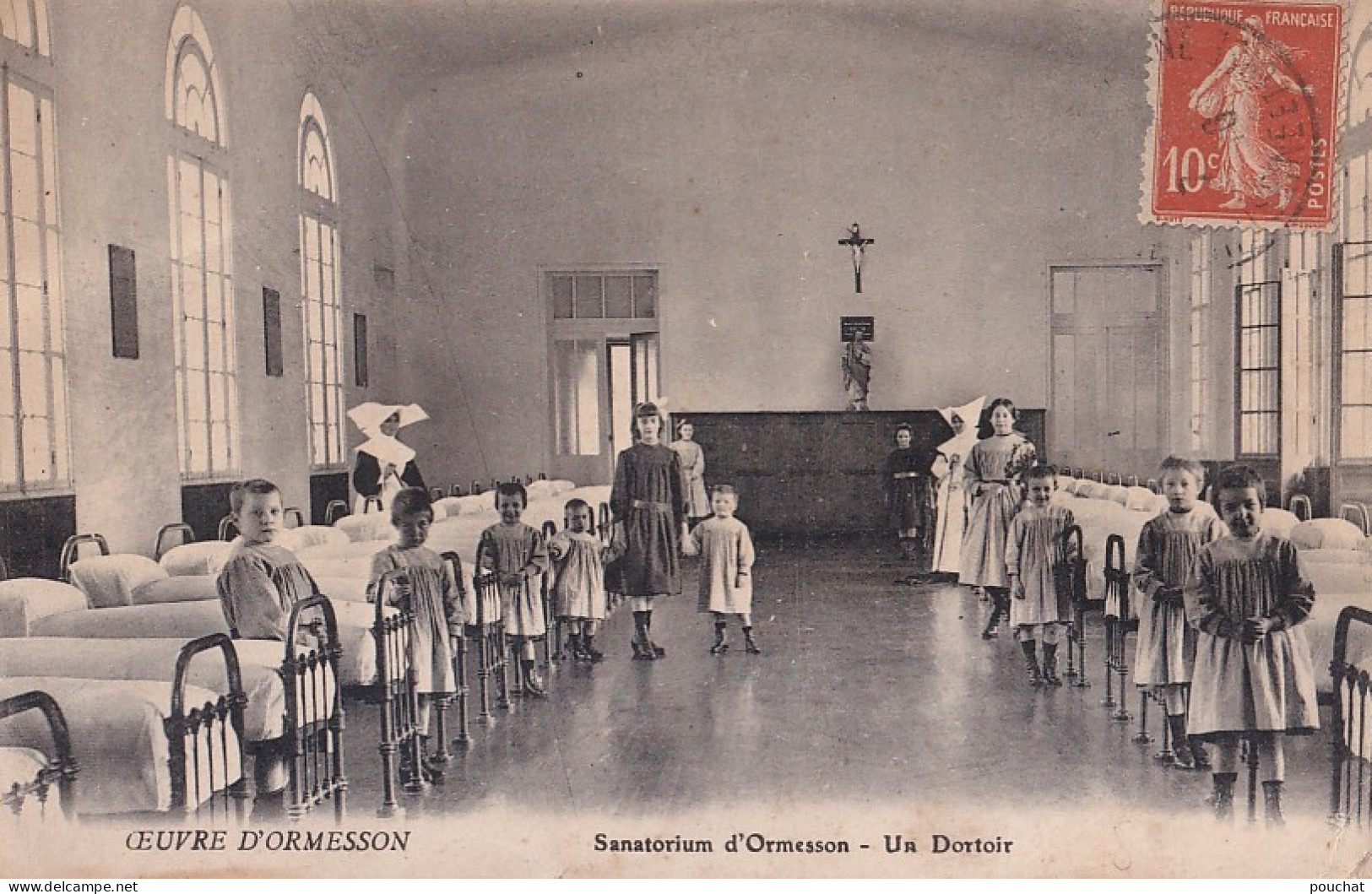 D19-94) OEUVRE  D ' ORMESSON  - SANATORIUM  D ' ORMESSON - UN  DORTOIR   - Ormesson Sur Marne