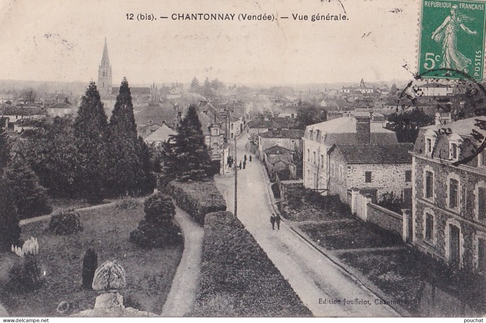 E19-85) CHANTONNAY - VENDEE -  VUE GENERALE  - ANIMEE - HABITANTS    - Chantonnay