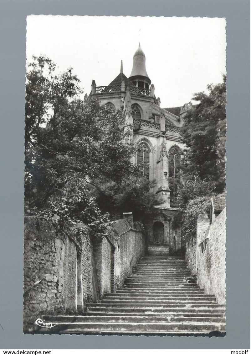 CPSM Dentelée - 60 - Chaumont-en-Vexin - L'Eglise St-Jean-Baptiste - Circulée - Chaumont En Vexin