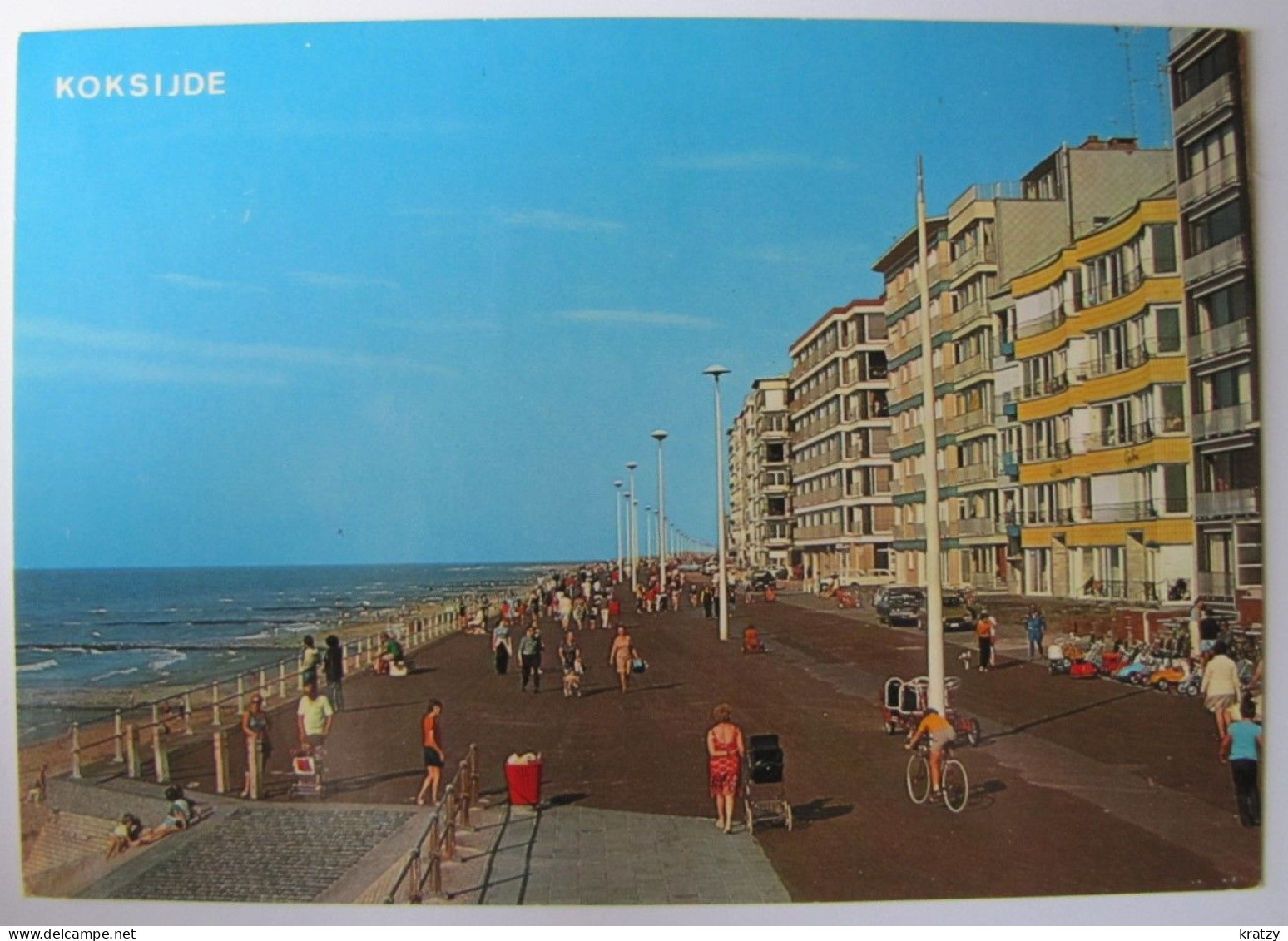 BELGIQUE - FLANDRE OCCIDENTALE - KOKSIJDE (COXYDE) - Plage Et Digue - Koksijde