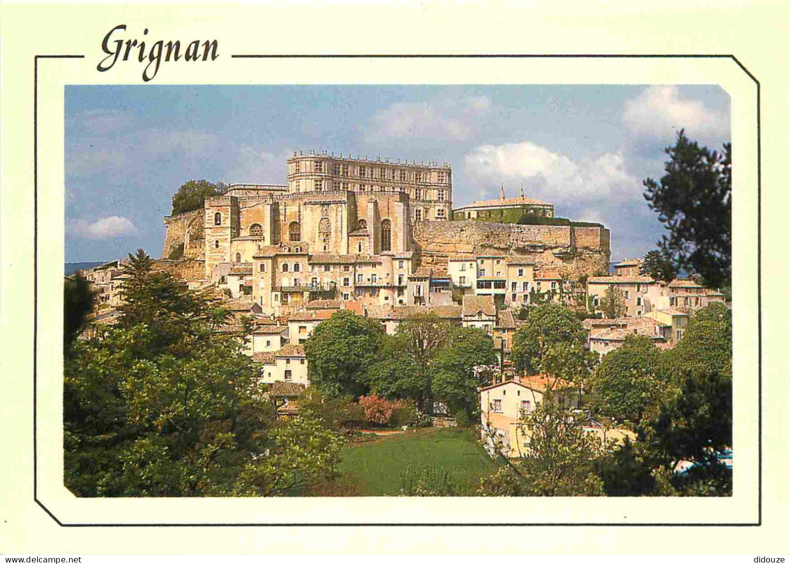 26 - Grignan - Vue Générale - CPM - Voir Scans Recto-Verso - Grignan