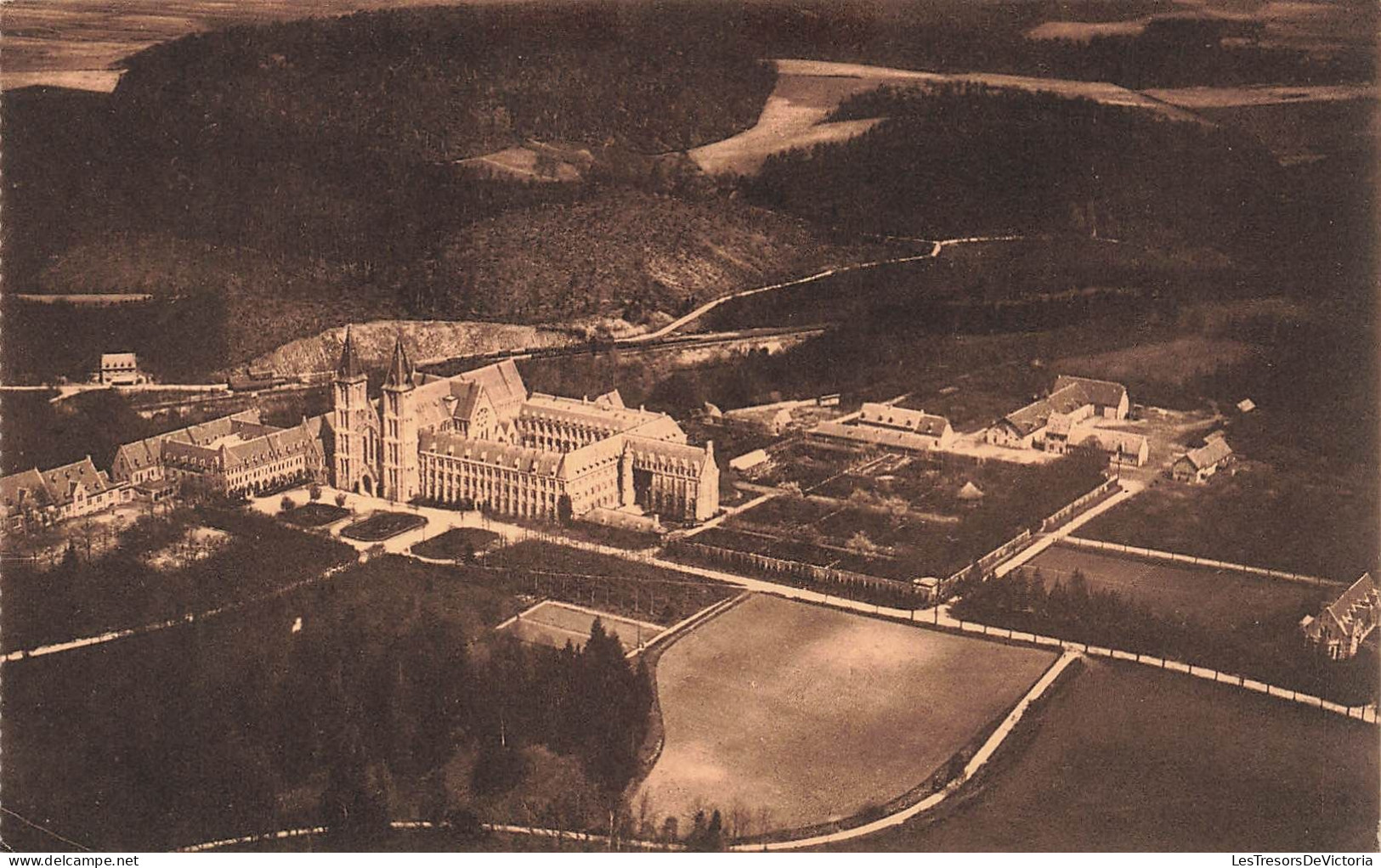 BELGIQUE - Maredsous - Abbaye - Vue Prise En Avion - Vue D'ensemble - Carte Postale Ancienne - Anhee