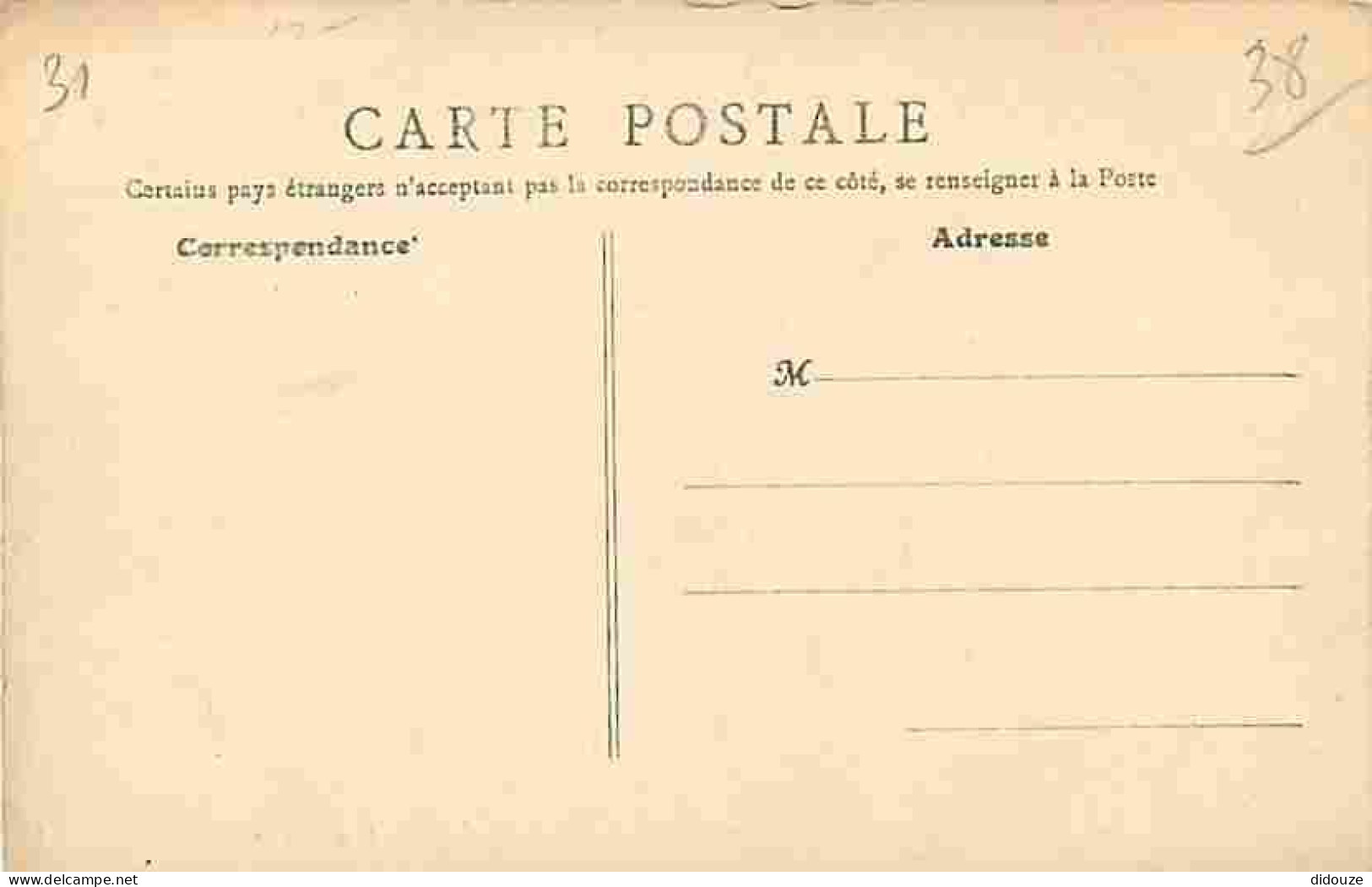 38 - Crémieu - Quartier De La Porte Neuve Ou Porte François 1er - Animée - CPA - Voir Scans Recto-Verso - Crémieu