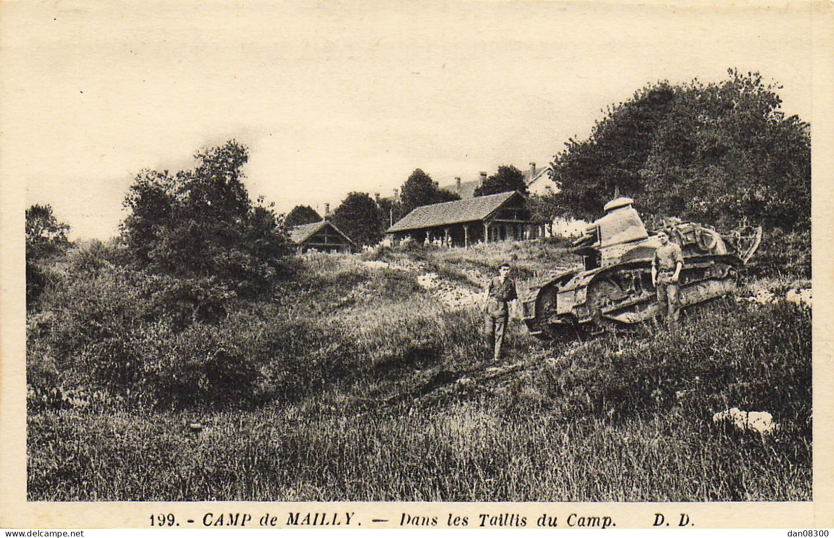 10 CAMP DE MAILLY DANS LES TAILLIS DU CAMP - Maniobras