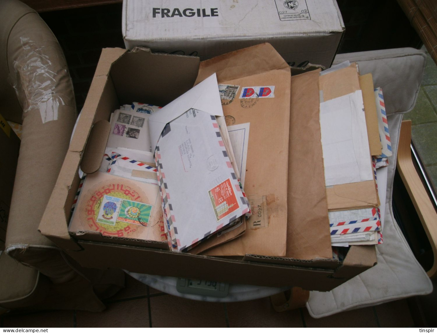 LOT DE TIMBRES OBLITERES OU PAS ET ENVELOPPES DU MONDE ENTIER 12,5 KILOS - Alla Rinfusa (min 1000 Francobolli)