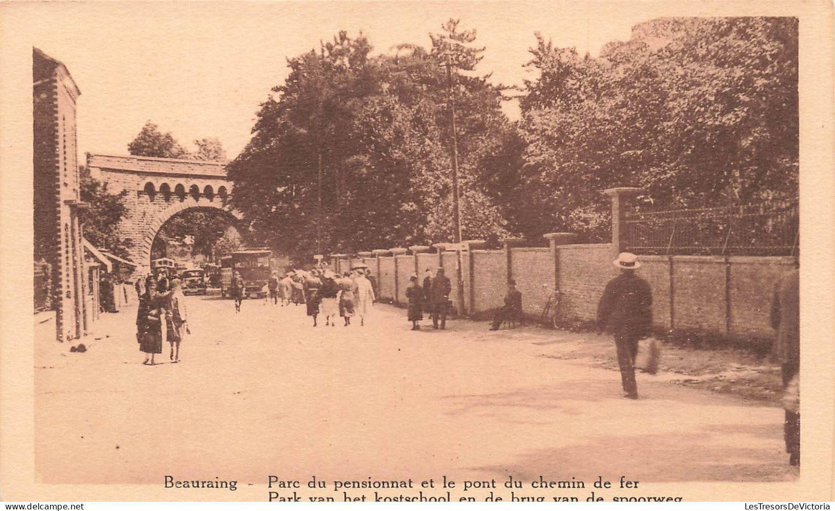 BELGIQUE - Beauraing - Parc Du Pensionnat Et Le Pont Du Chemin De Fer - Animé - Carte Postale Ancienne - Beauraing