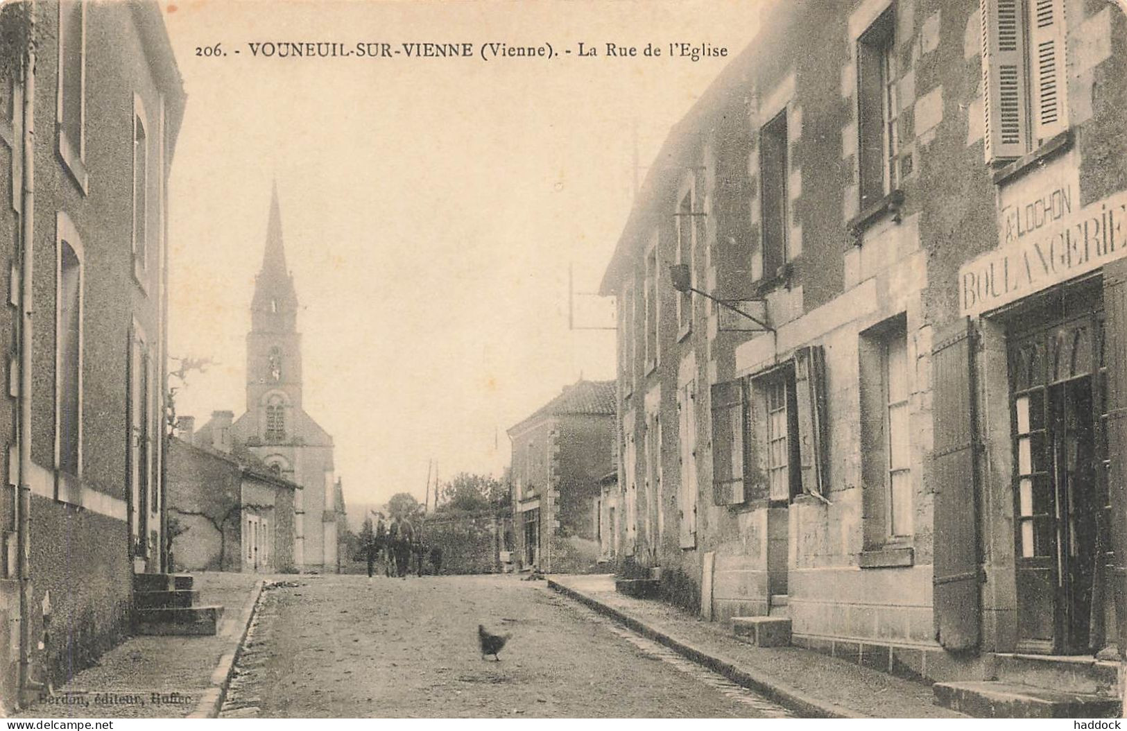 VOUNEUIL SOUS VIENNE : LA RUE DE L'EGLISE - Vouneuil Sur Vienne