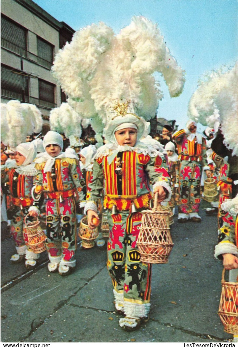 FOLKLORE - Costumes - Les Petits Gilles - Carte Postale - Kostums