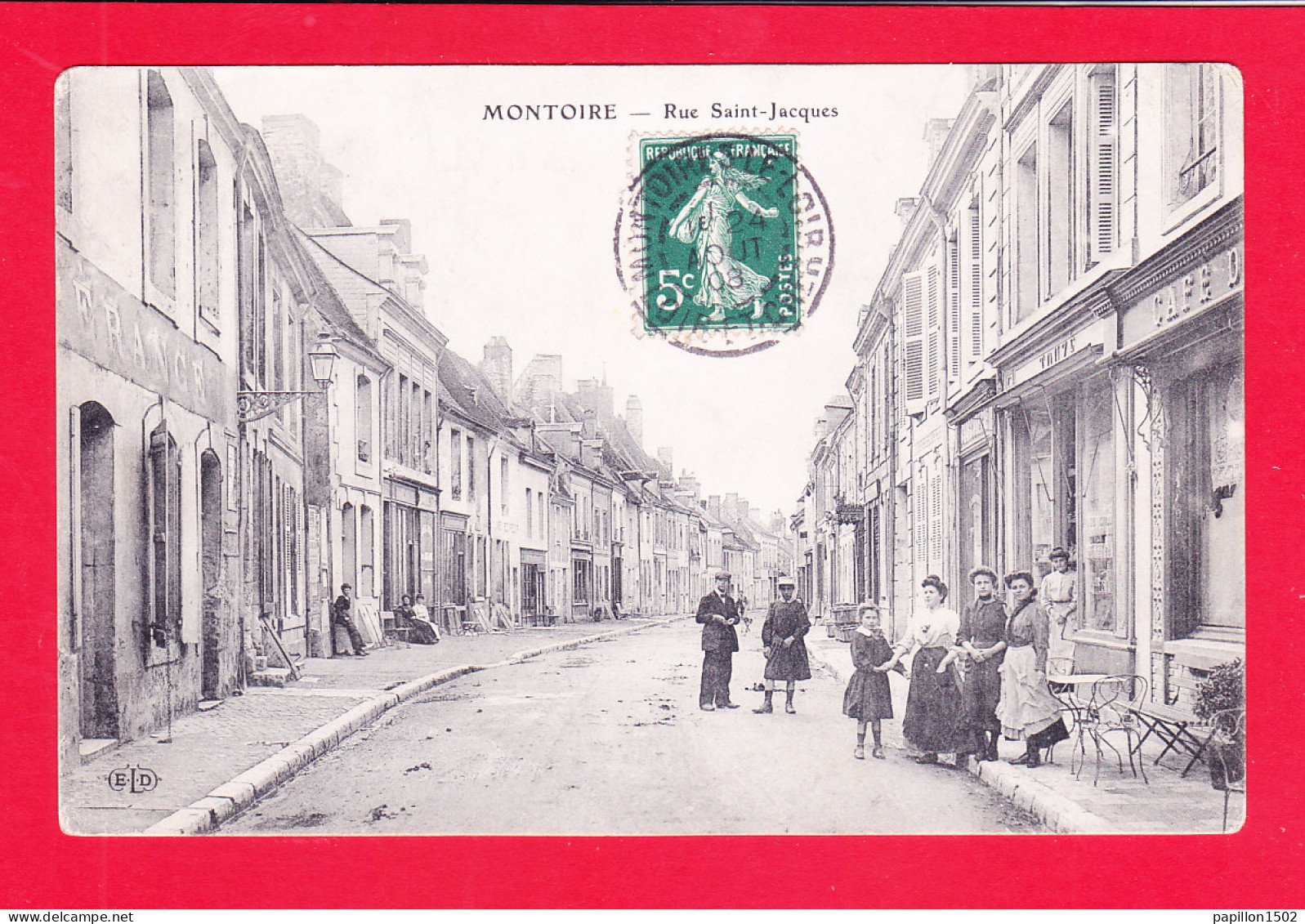 F-41-Montoire-07Ph121  La Rue Saint Jacques, Café, Animation, Cpa  - Montoire-sur-le-Loir