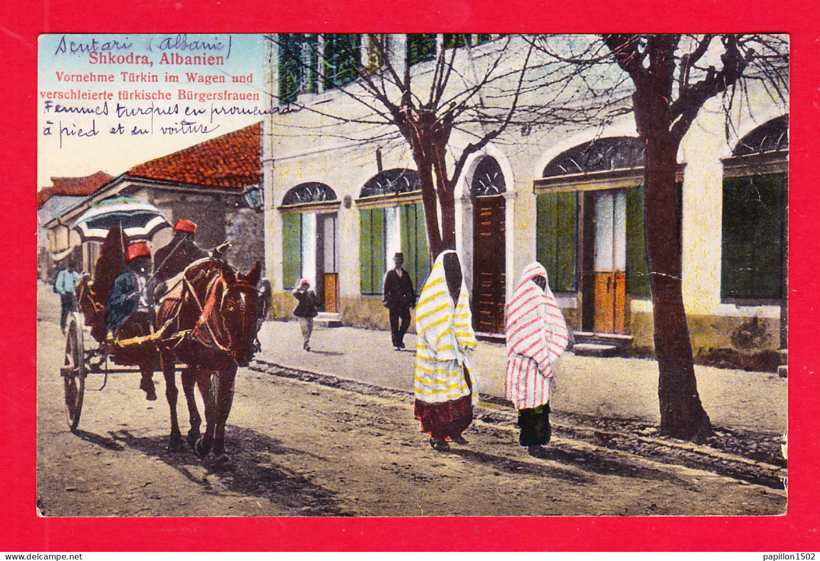 E-Albanie-15PA1  Shkodra, Femmes Turques En Promenade à Pie Et En Voiture à Scutari, Cpa BE - Albanie