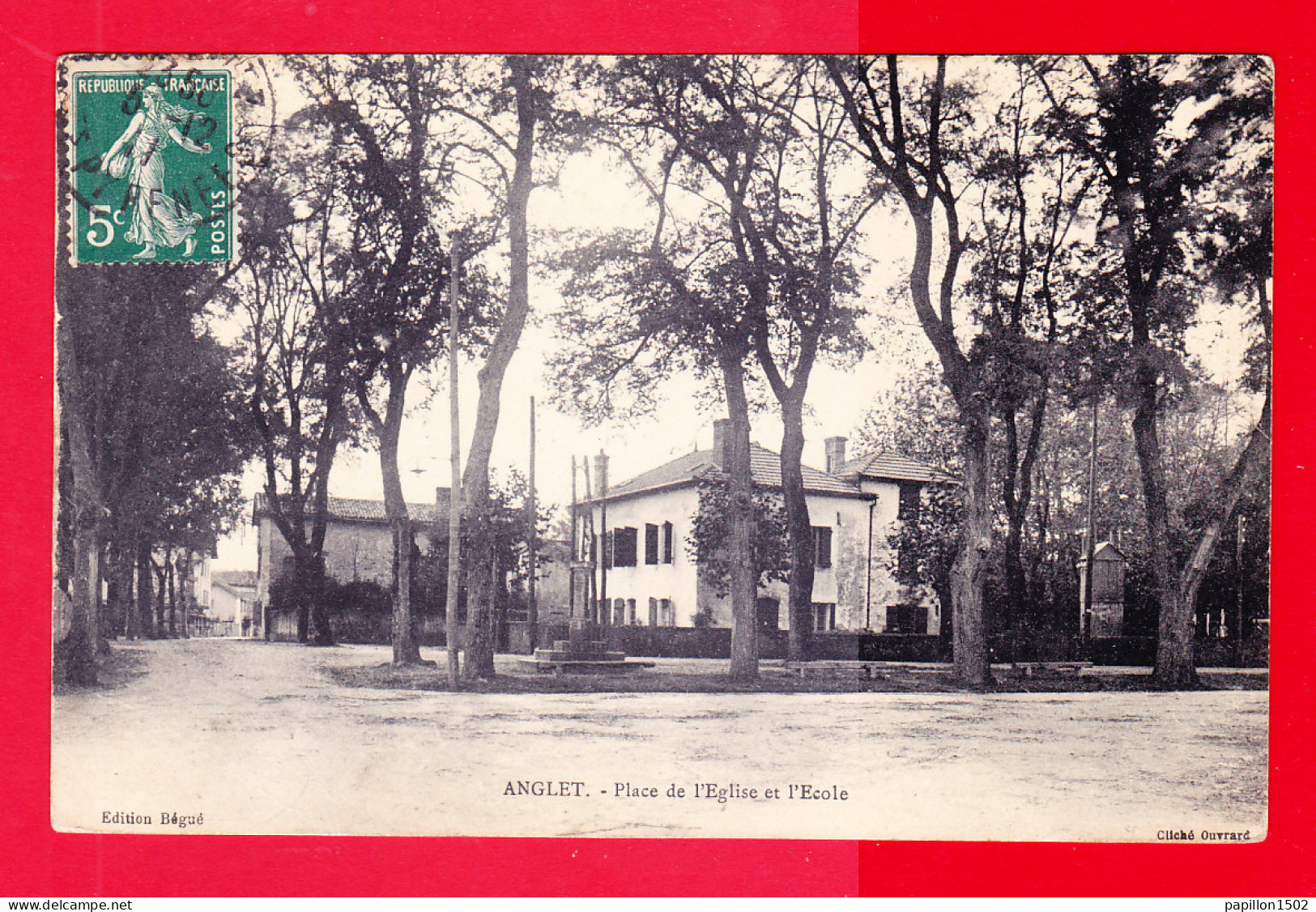 F-64-Anglet-329PA1  La Place De L'église Et L'école, Cpa BE - Anglet