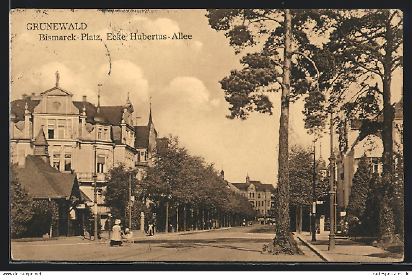 AK Berlin-Grunewald, Bismarck-Platz Ecke Hubertus-Allee  - Grunewald